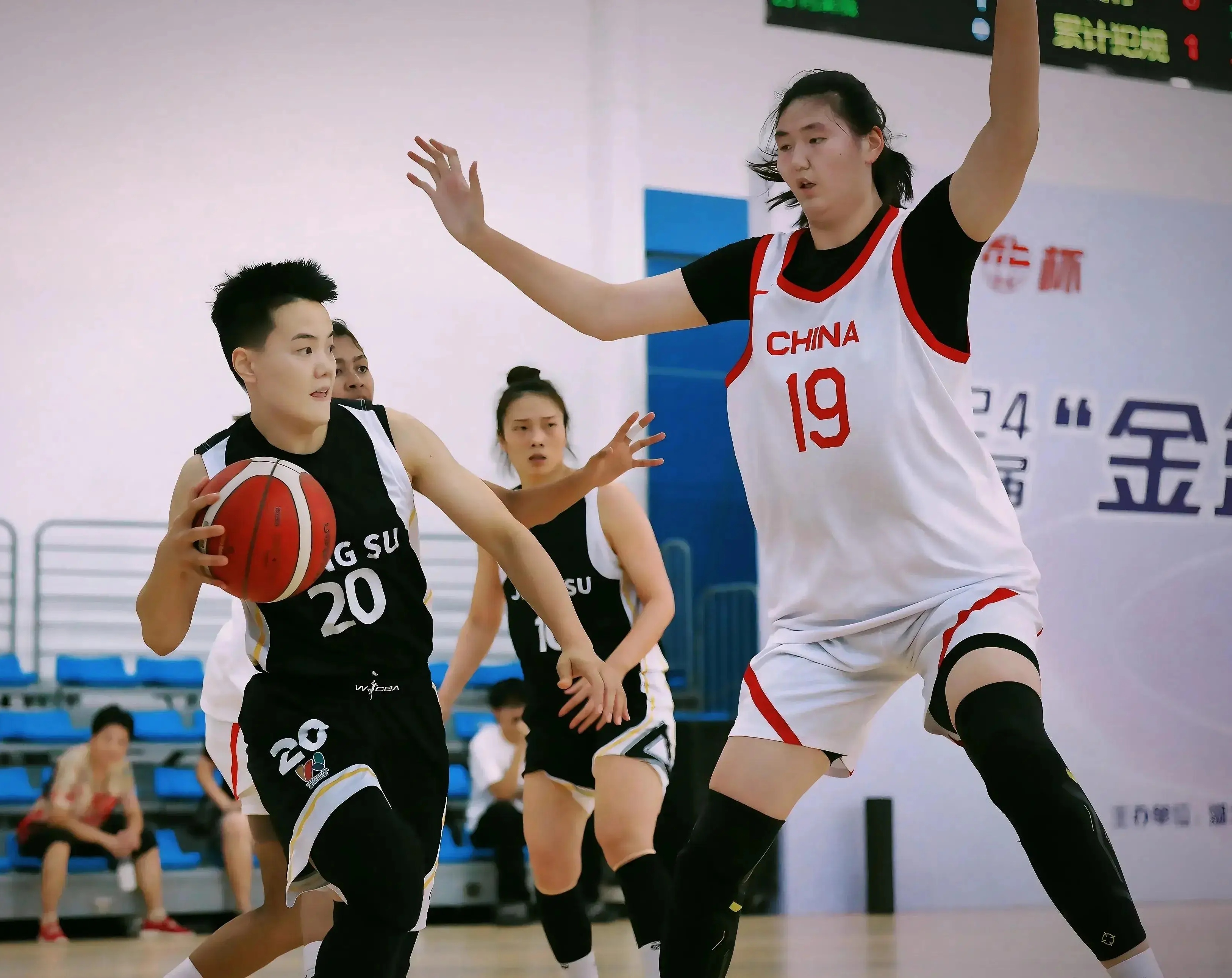 关于U19女篮世界杯-冉珂嘉25+16中国加时险胜捷克止连败的信息