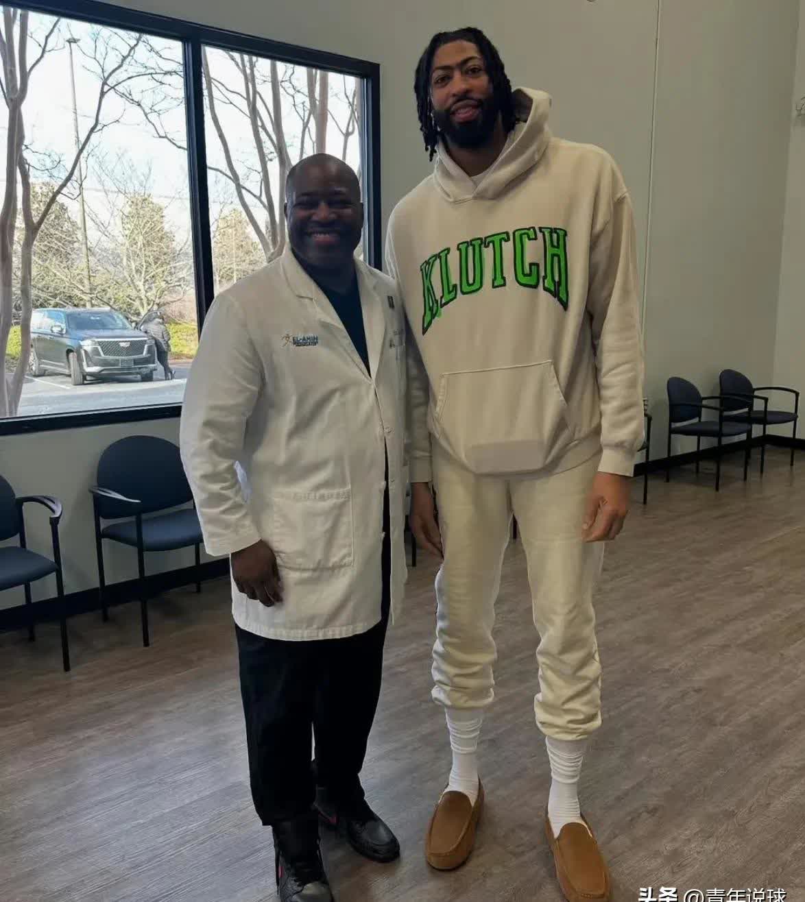 亚美体育官网-NBA-浓眉赛季中视网膜脱落目前已接受修复手术