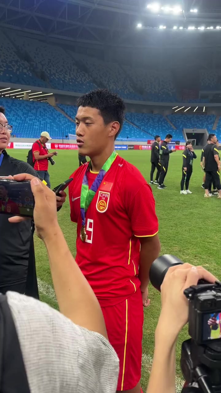 包含中国U16男足2分钟2球3-4韩国队获“和平杯”季军的词条