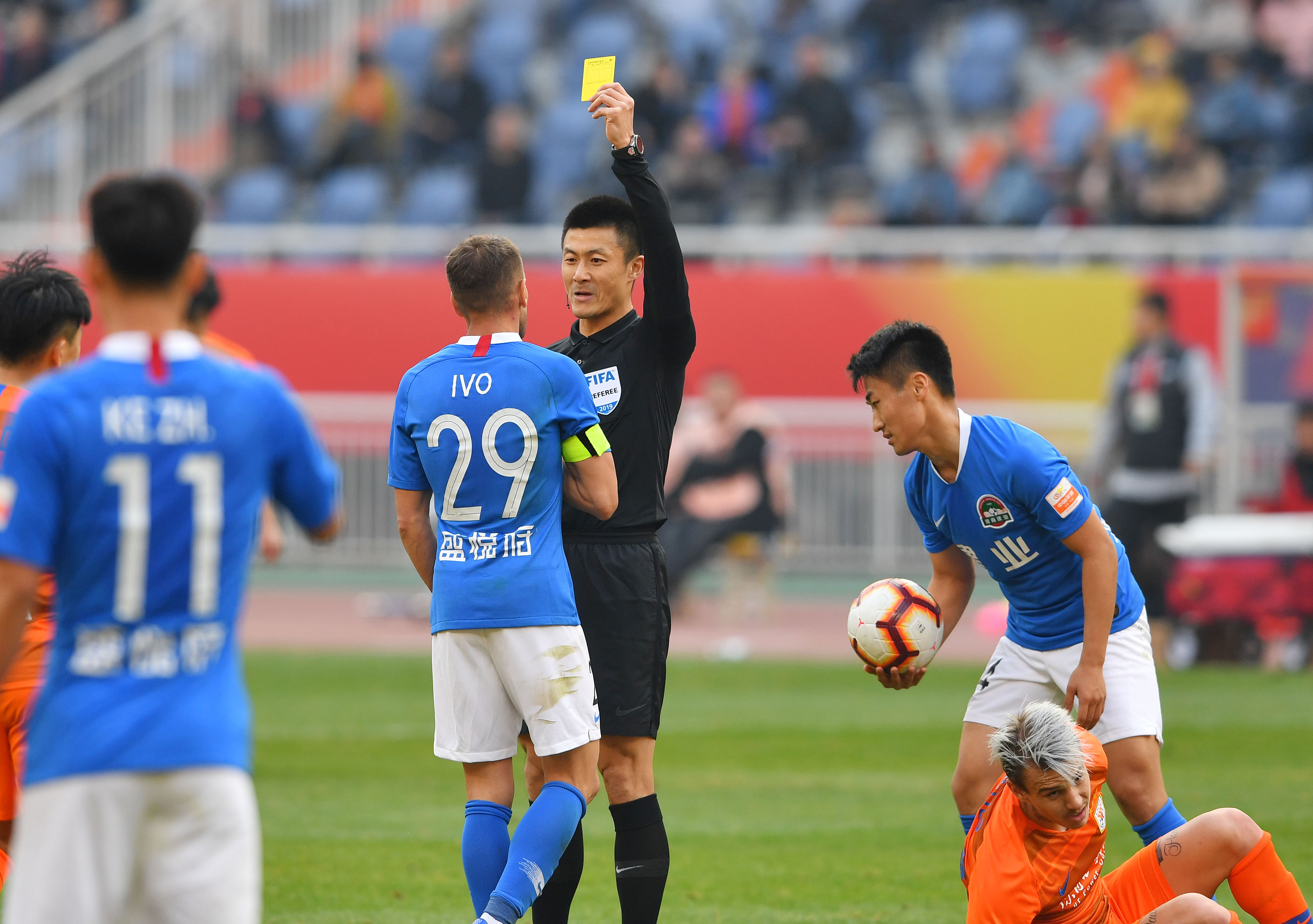 富力主场战平鲁能，争取保级关键分数