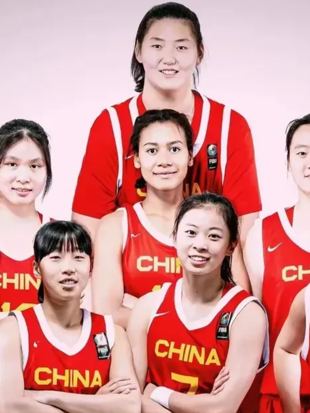 亚美体育网址-关于FIBA发布中国女篮写真张子宇韩旭搞怪的信息